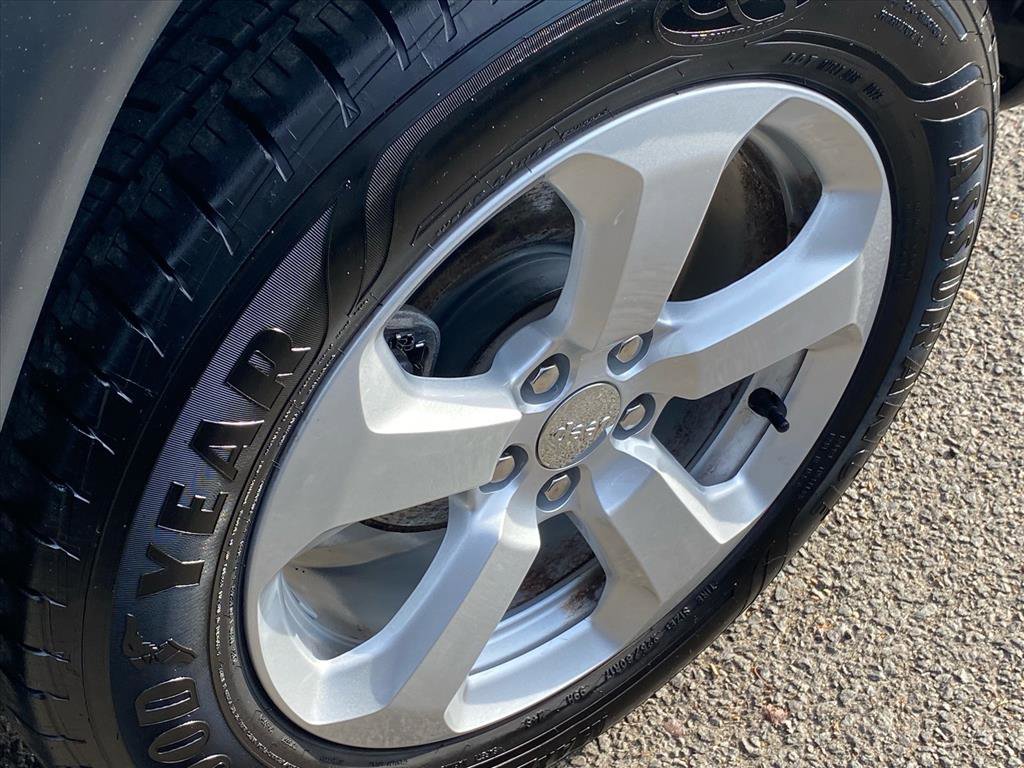 Used 2017 Jeep Compass Latitude w/ Popular Equipment Group image 20