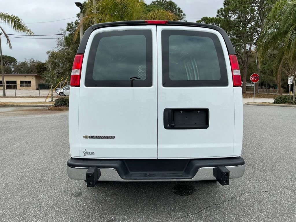 Used 2024 Chevrolet Express 2500 w/ Driver Convenience Package image 7