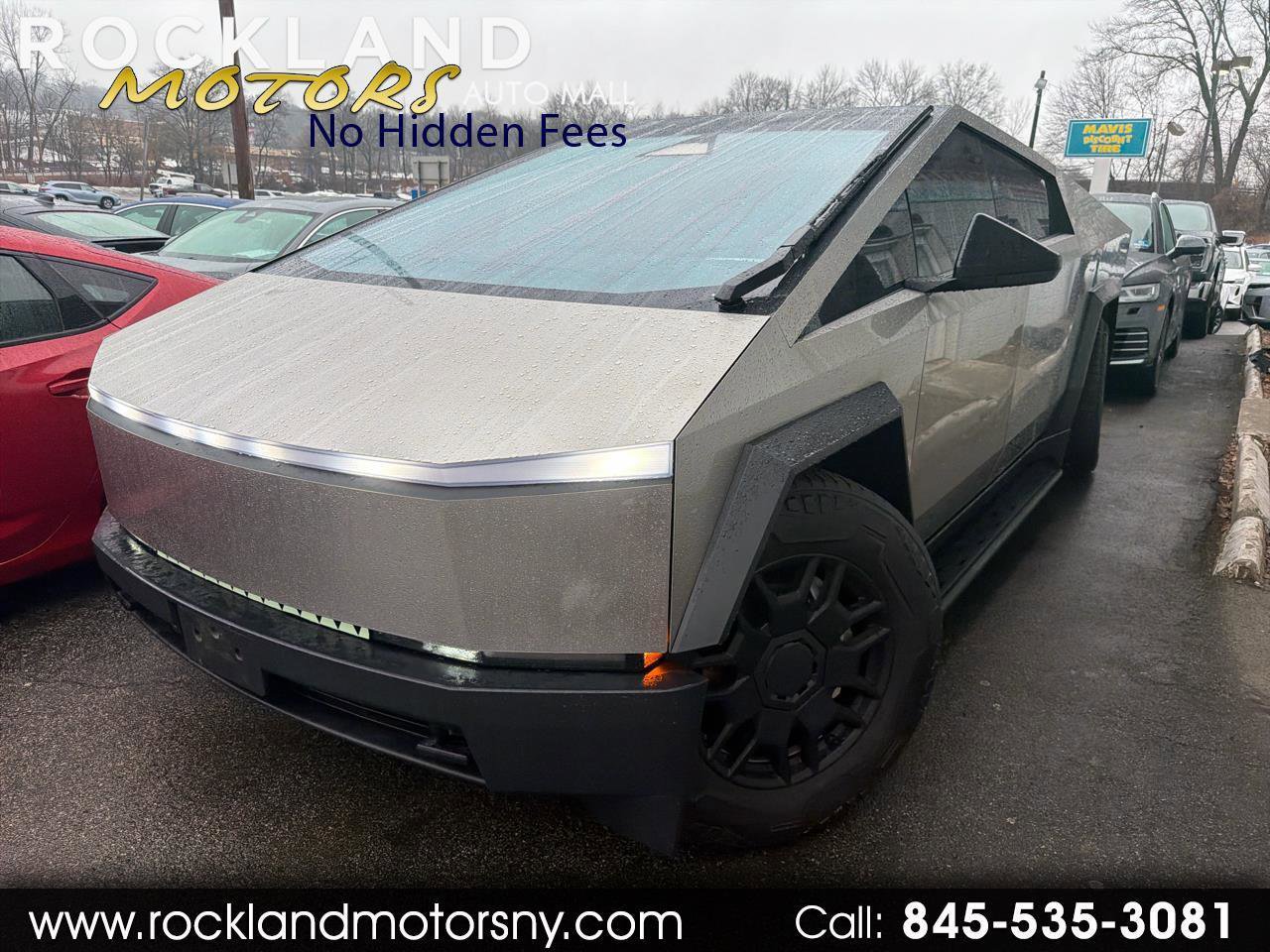 Used 2024 Tesla Cybertruck AWD Crew Cab image 1