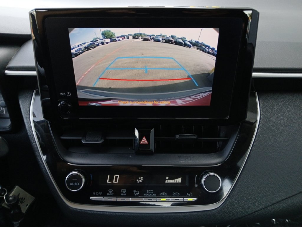 Used 2023 Toyota Corolla LE FWD image 9