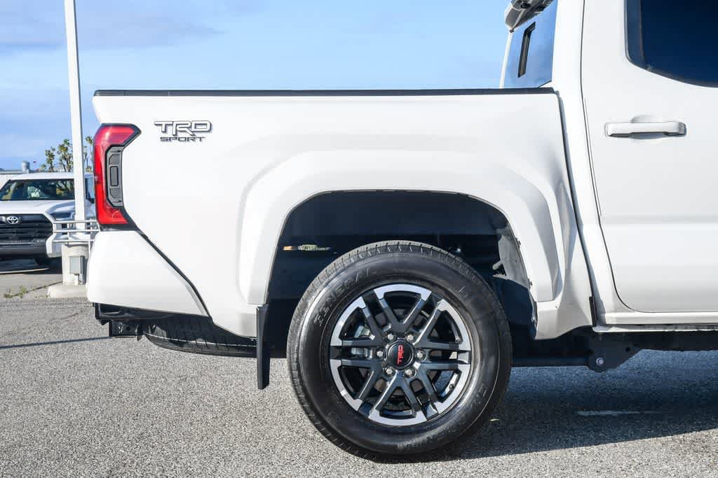 Certified 2024 Toyota Tacoma TRD Sport w/ TRD Sport Premium Package AWD/4WD image 10