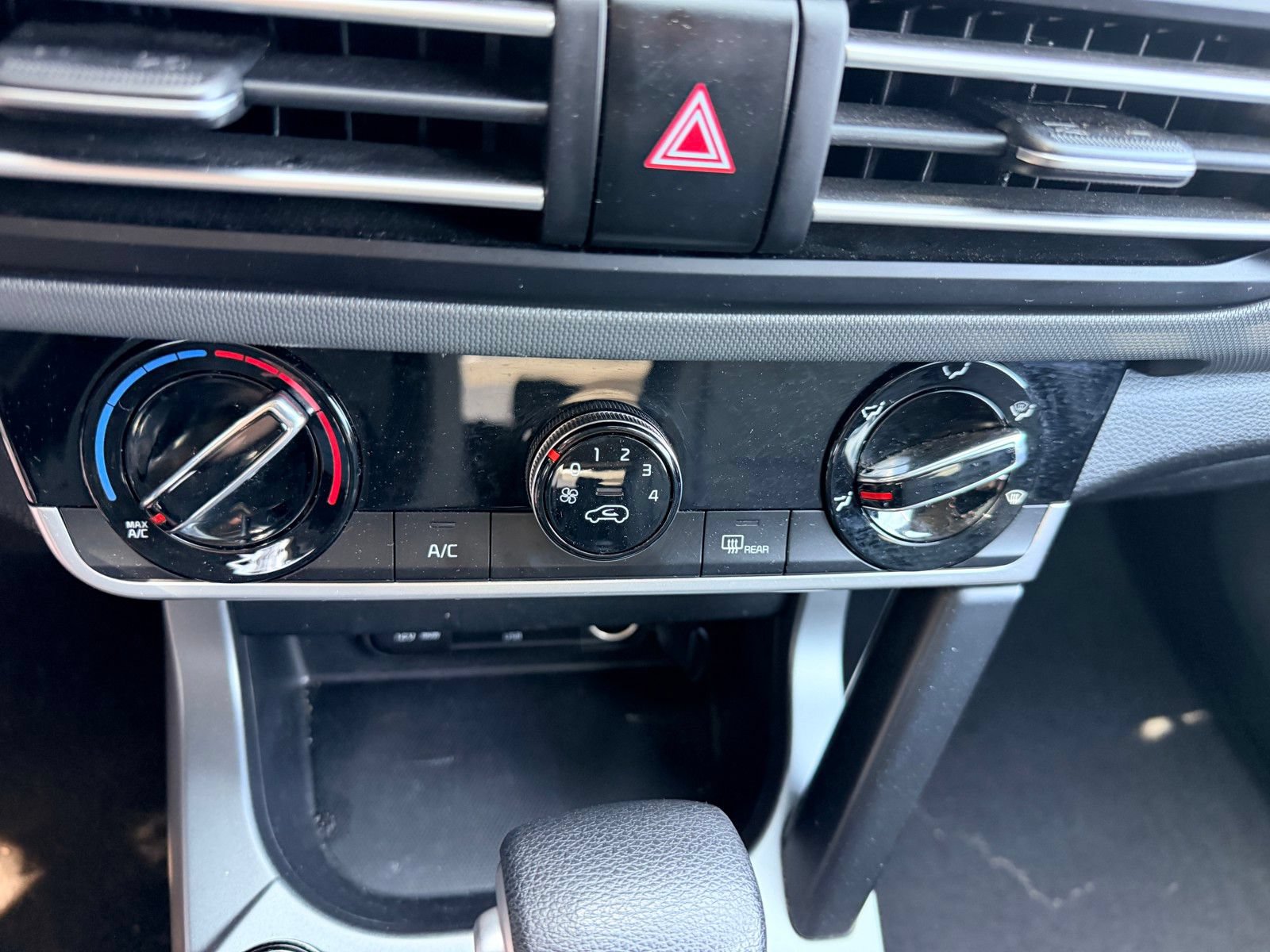 Used 2021 Kia Seltos LX AWD/4WD image 18