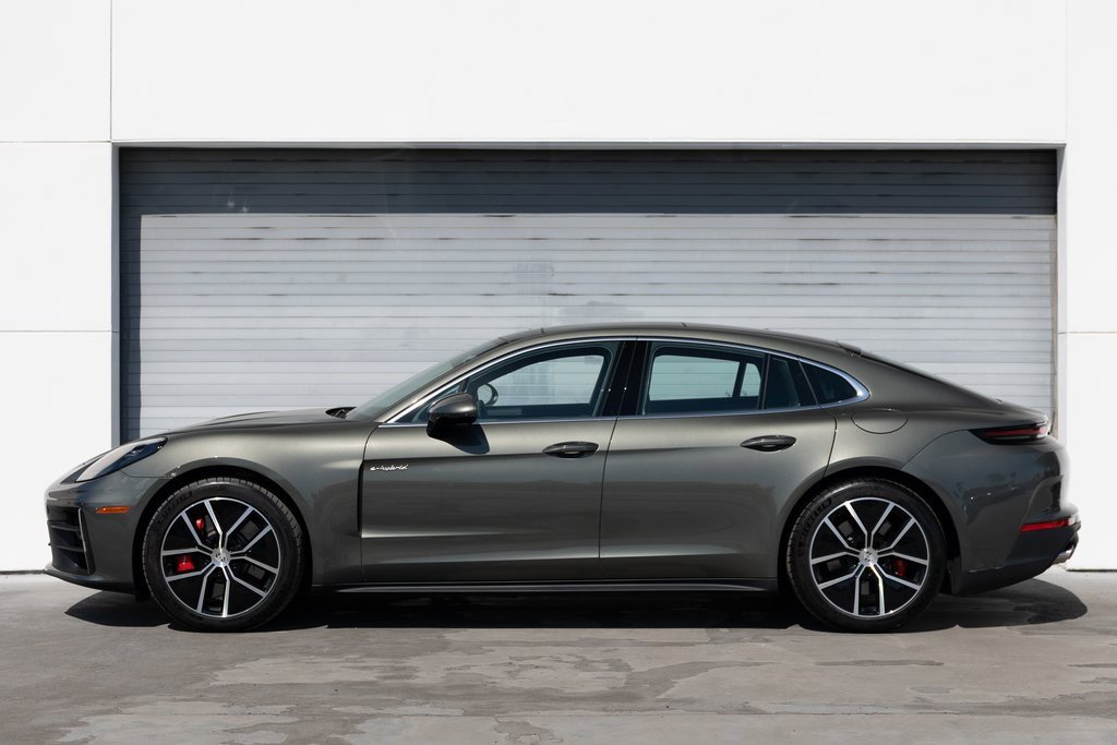Certified 2025 Porsche Panamera 4S image 2