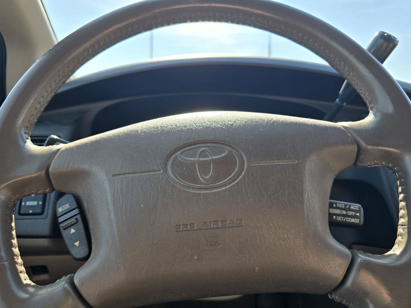 Used 2000 Toyota Sienna XLE FWD image 21