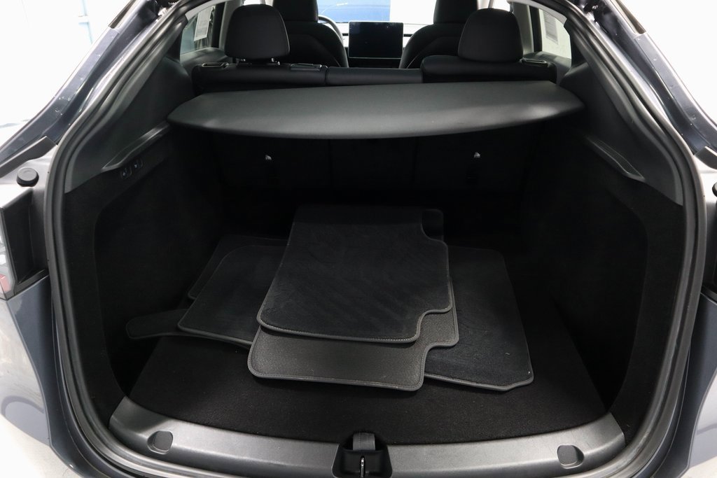 Used 2023 Tesla Model Y Long Range image 16