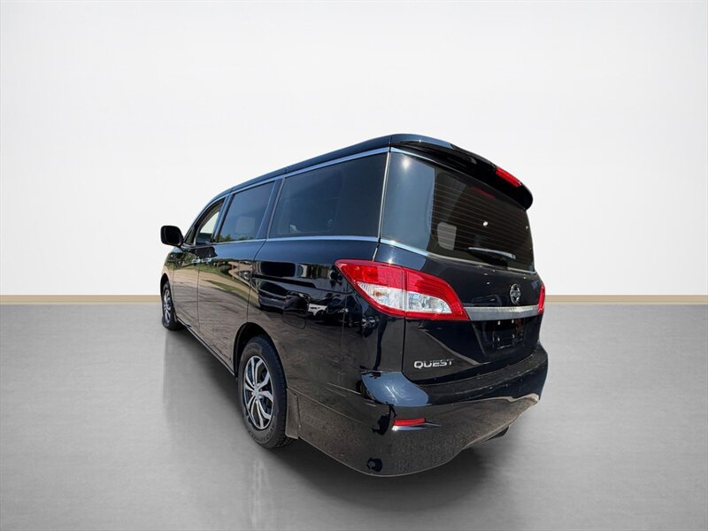 Used 2015 Nissan Quest S FWD image 6
