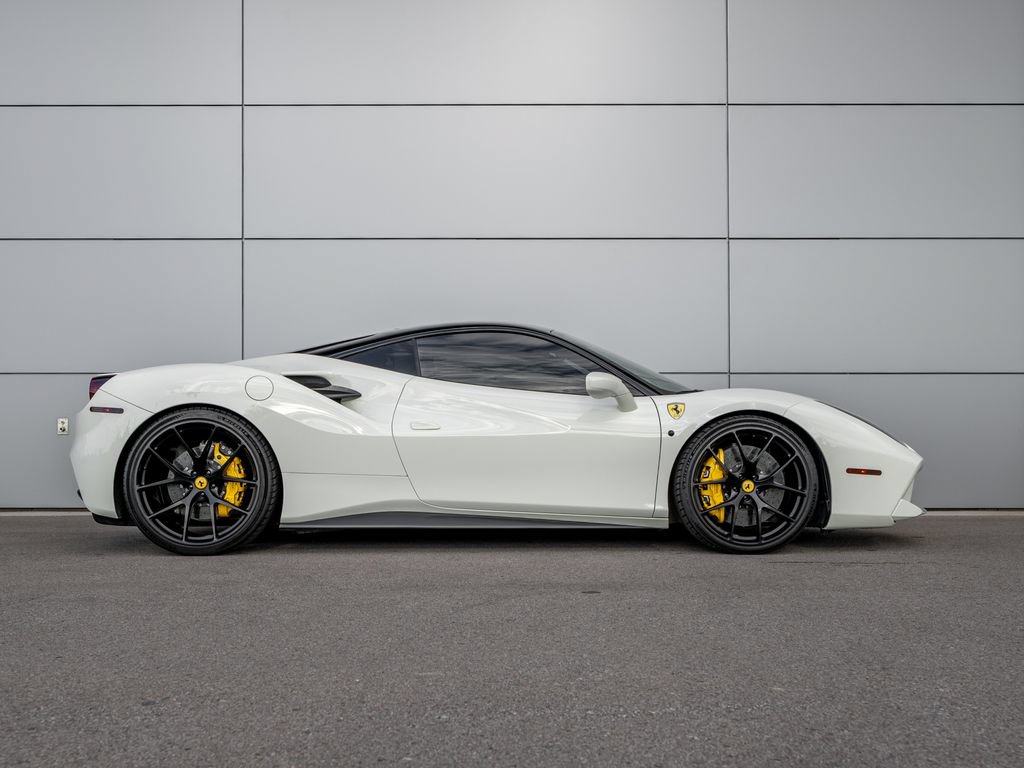 Used 2018 Ferrari 488 GTB RWD image 4