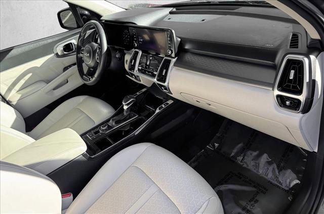 Used 2023 Kia Sorento SX image 21