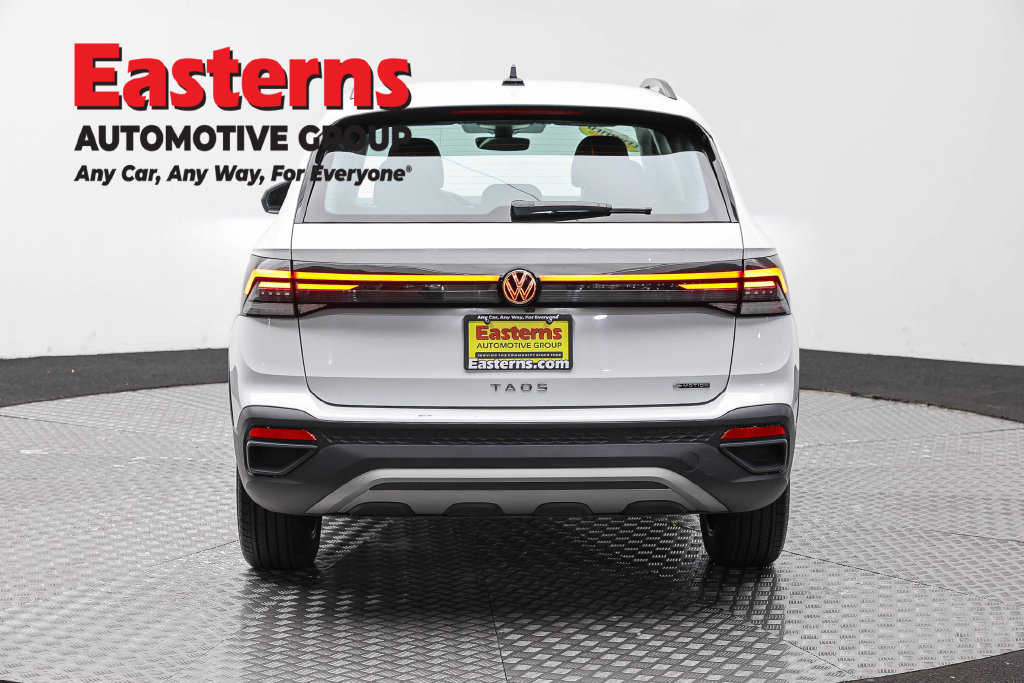 Used 2025 Volkswagen Taos S AWD/4WD image 7