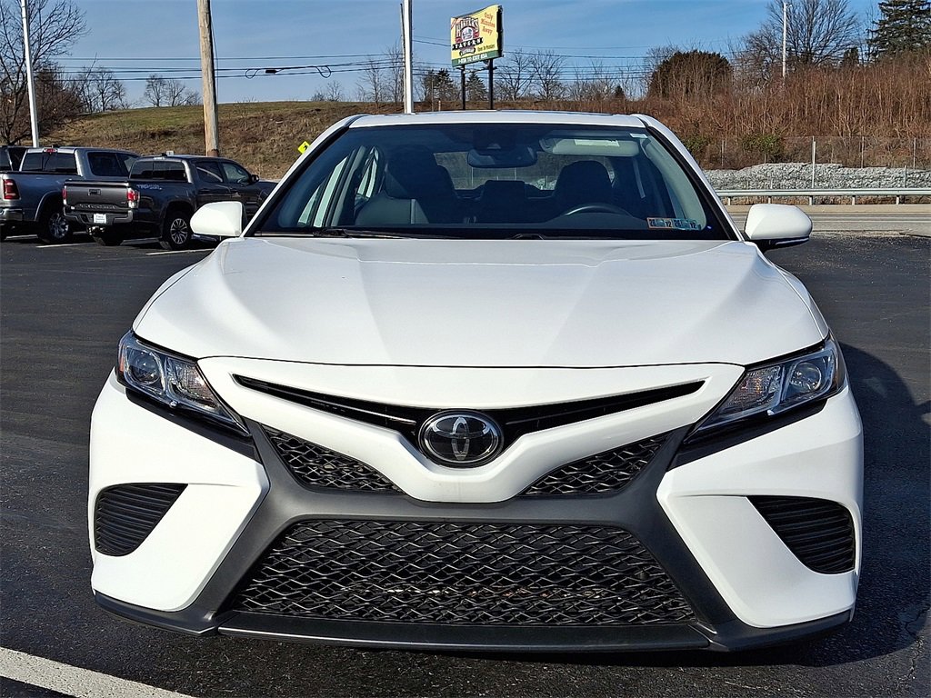Used 2019 Toyota Camry SE image 5