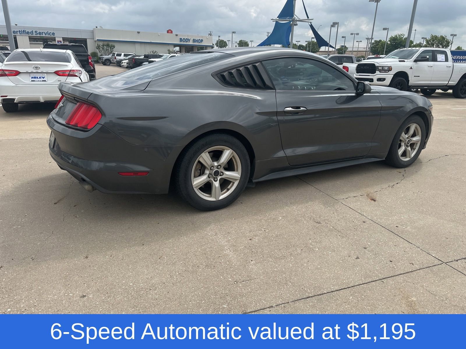 Used 2017 Ford Mustang Coupe RWD image 3