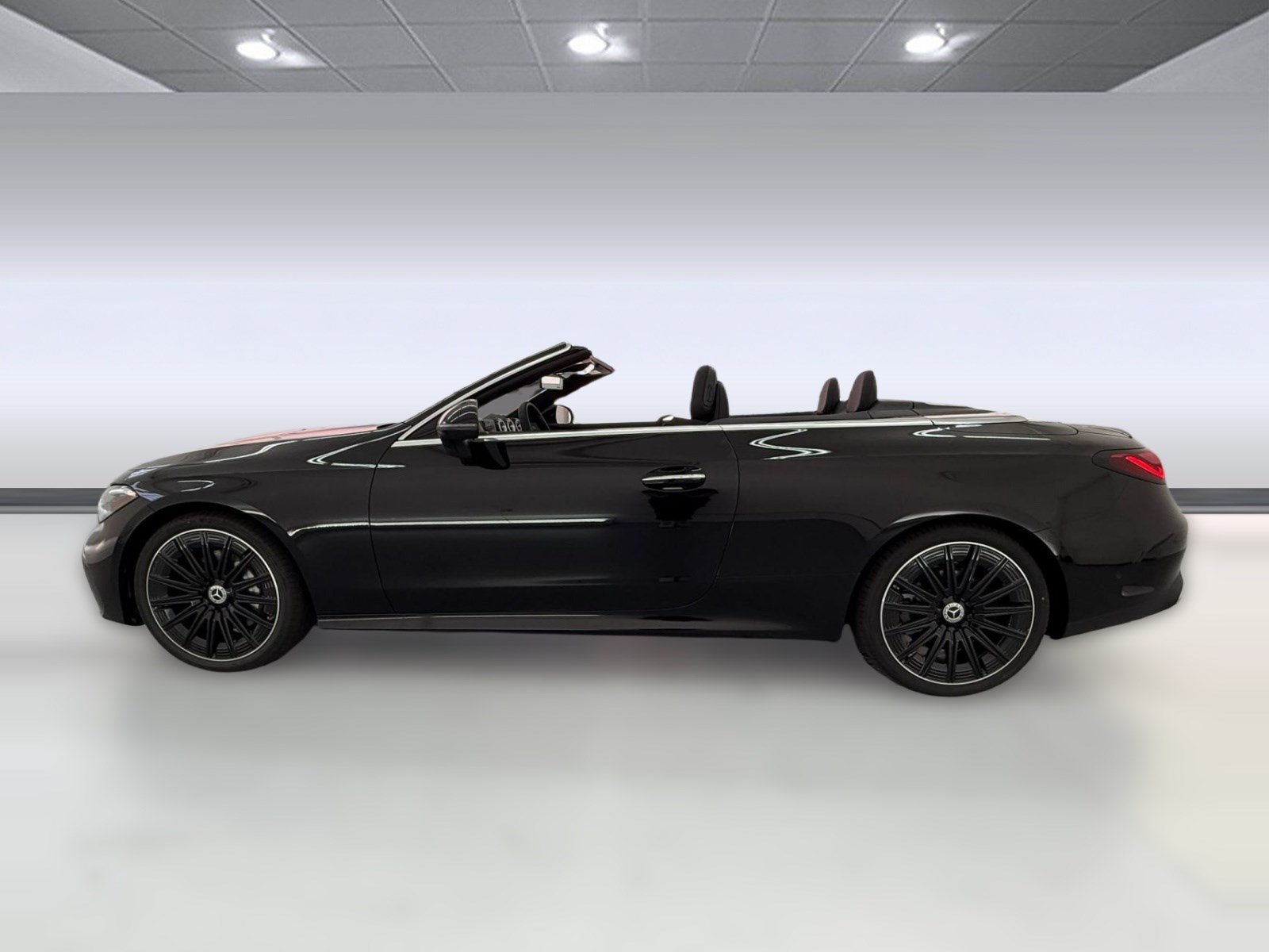 New 2026 Mercedes-Benz CLE 300 4MATIC Cabriolet image 2