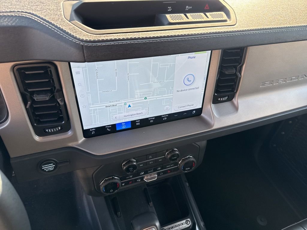 Used 2025 Ford Bronco Outer Banks image 17