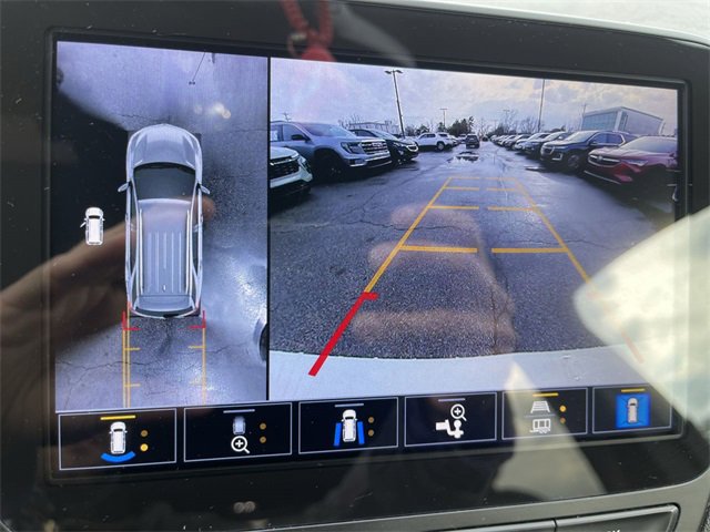 Used 2023 Chevrolet Equinox RS w/ RS Leather Package image 17