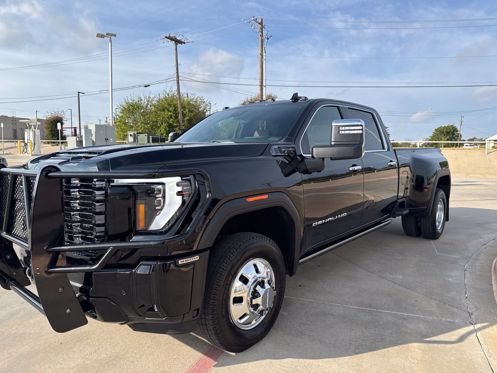 Used 2026 GMC Sierra 3500 Denali Ultimate AWD/4WD image 8