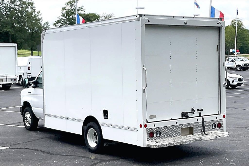 New 2024 Ford E-450 and Econoline 450 Super Duty w/ Driver's Safety Package image 3