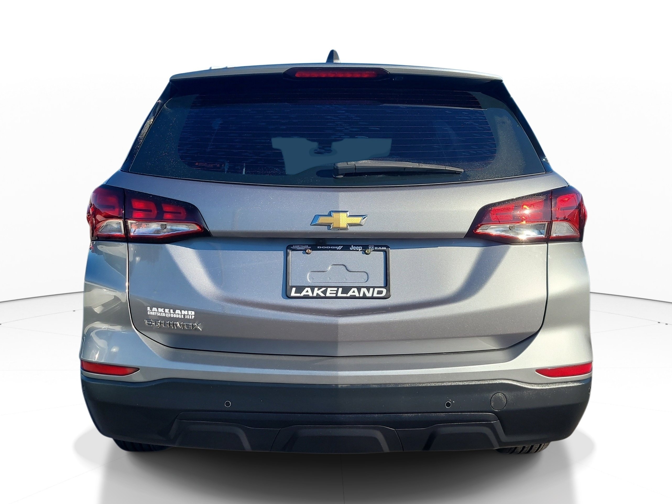 Used 2023 Chevrolet Equinox LS w/ Driver Confidence II Package FWD image 5