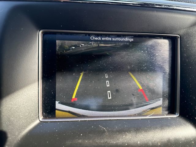 Used 2019 Jeep Grand Cherokee Laredo AWD/4WD image 24
