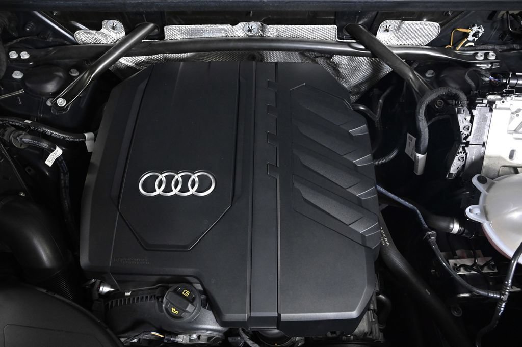 Used 2024 Audi Q5 2.0T Premium w/ Convenience Package AWD/4WD image 22