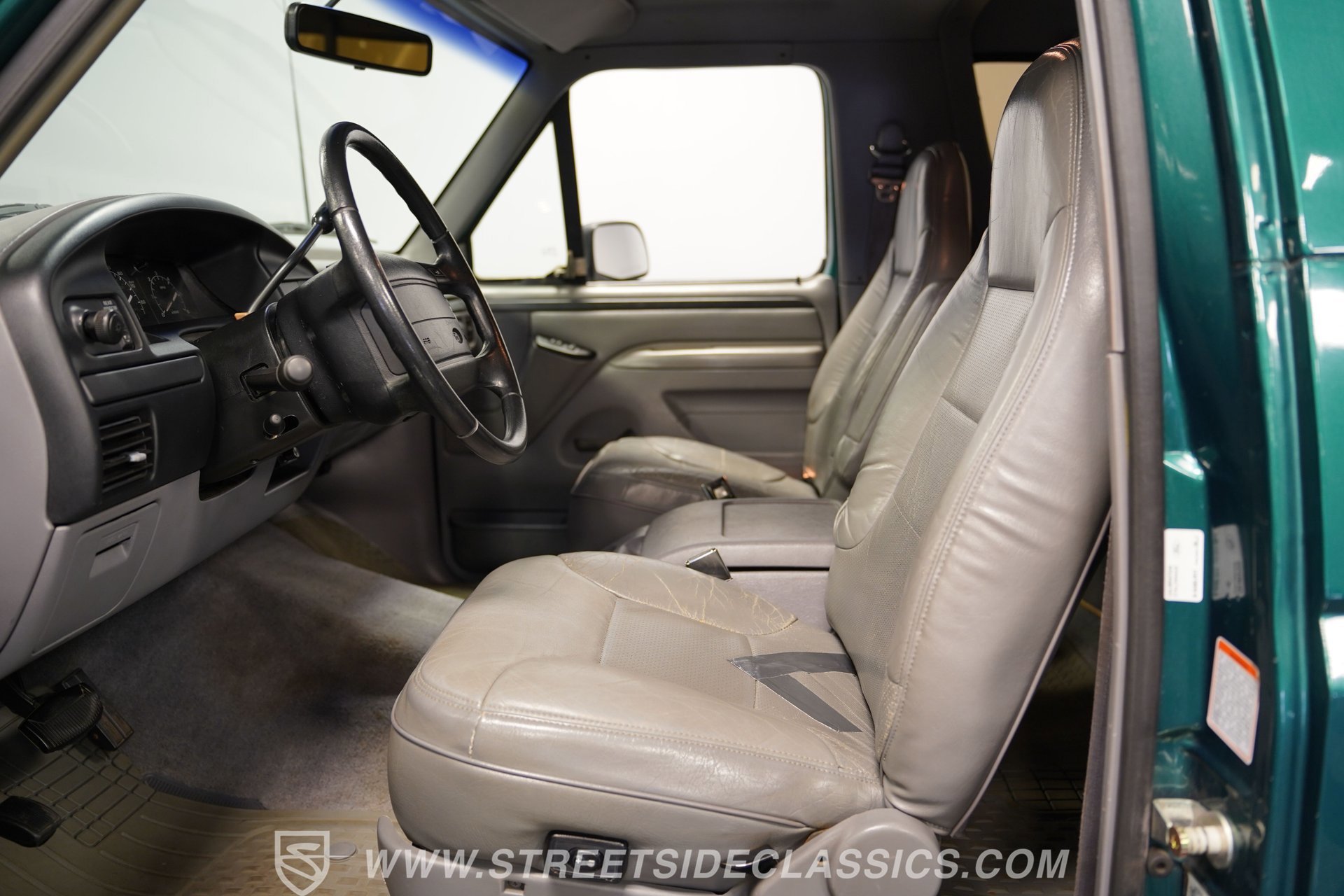 Used 1996 Ford Bronco XLT image 38