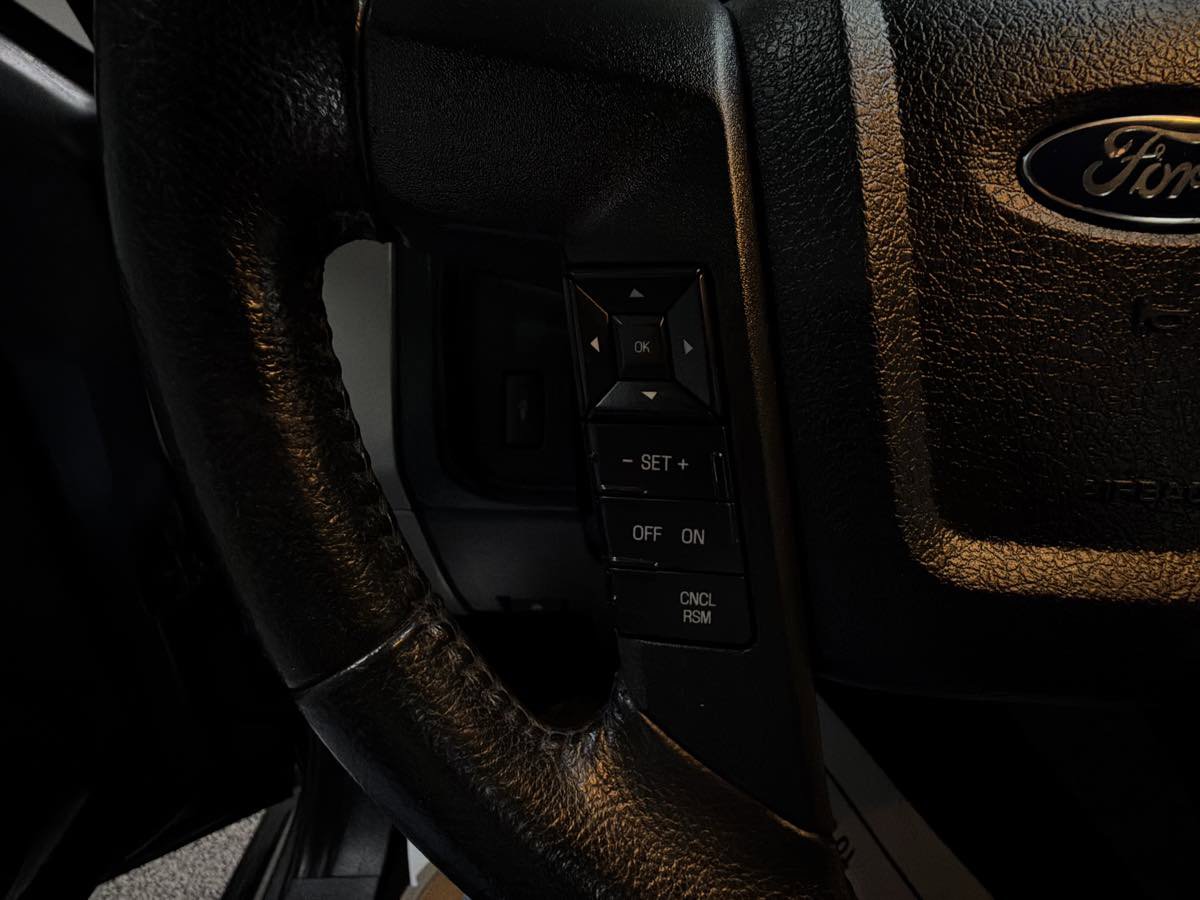 Used 2015 Ford Expedition EL XLT w/ Equipment Group 202A image 17