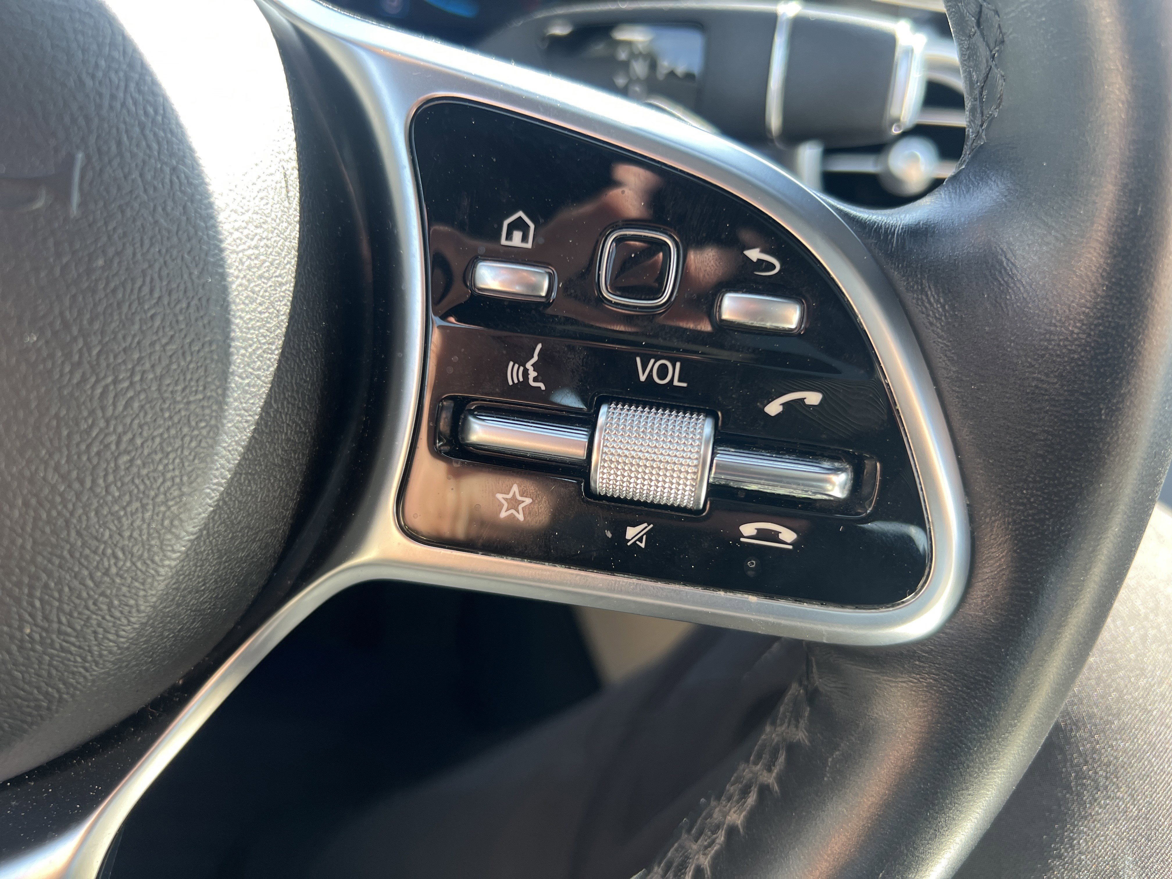 Certified 2021 Mercedes-Benz C 300 4MATIC Sedan image 20