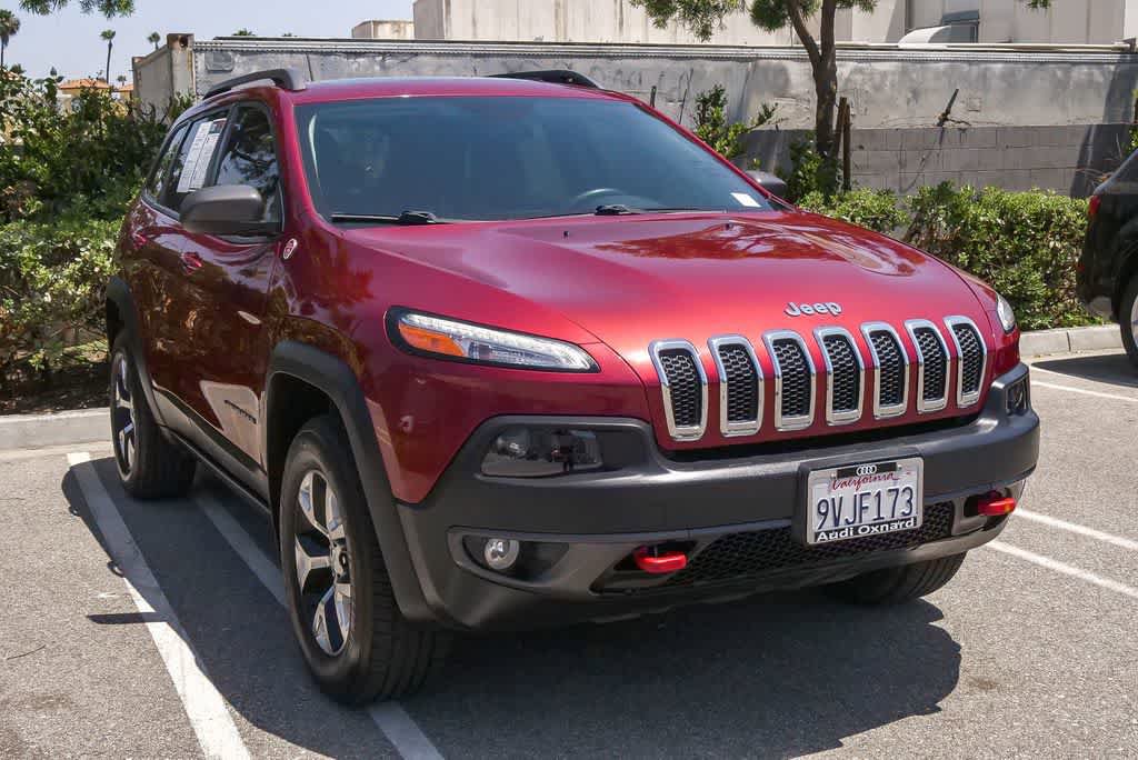 Used 2015 Jeep Cherokee Trailhawk w/ Comfort/Convenience Group AWD/4WD image 3