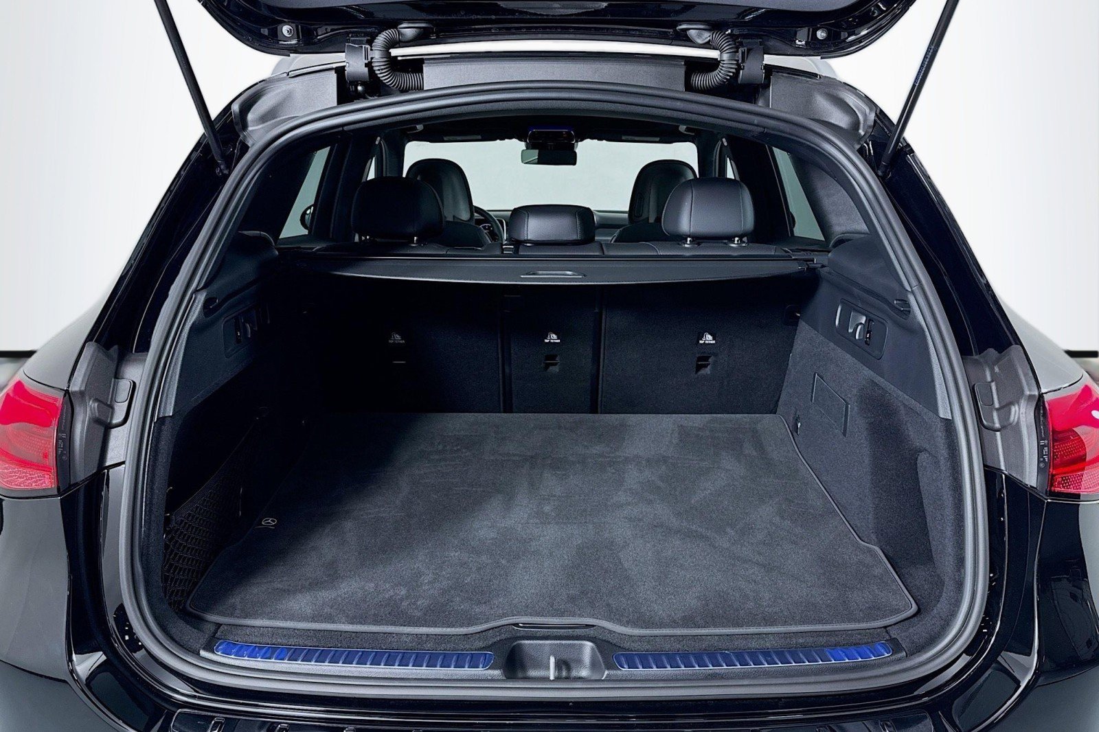 Certified 2026 Mercedes-Benz GLC 300 image 24