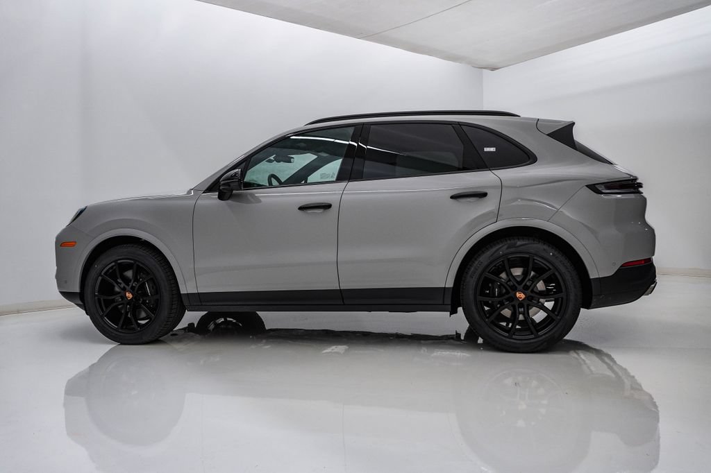 New 2026 Porsche Cayenne AWD/4WD image 2
