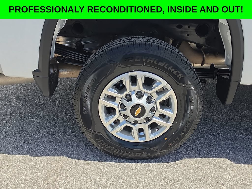 Used 2025 Chevrolet Silverado 2500 LT w/ Convenience Package AWD/4WD image 8