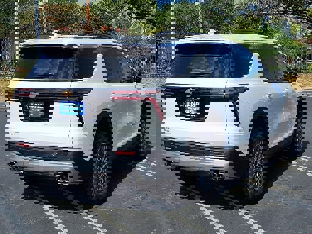 New 2026 Chevrolet Traverse LT w/ Driver Confidence Package image 4