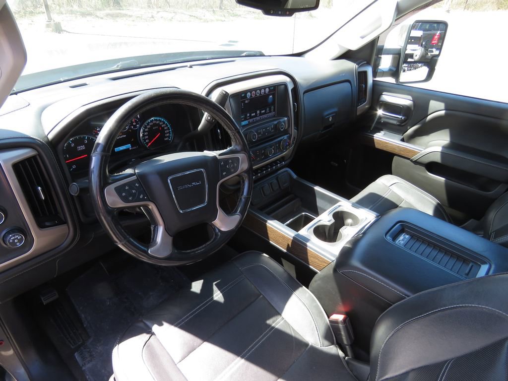 Used 2017 GMC Sierra 3500 Denali w/ Duramax Plus Package AWD/4WD image 11
