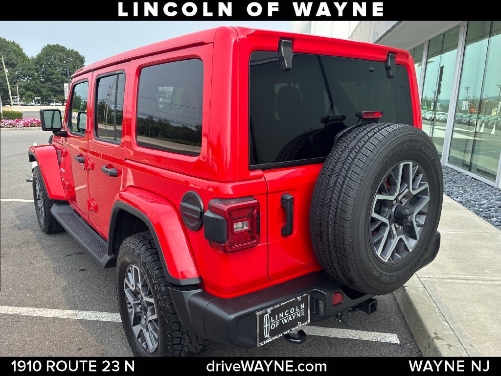 Used 2024 Jeep Wrangler Unlimited Sahara AWD/4WD image 3