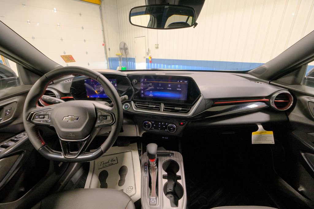 Used 2024 Chevrolet Trax RS w/ Sunroof Package image 31