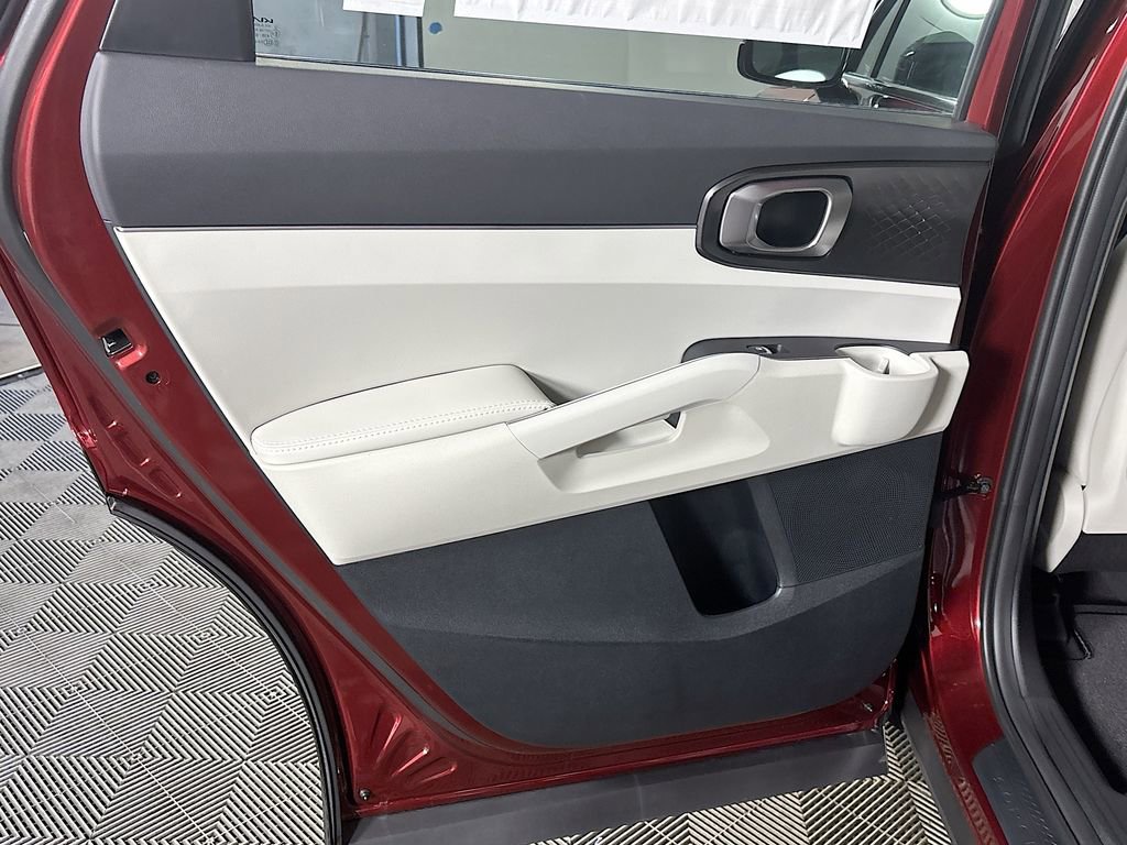 New 2025 Kia Sorento S image 20