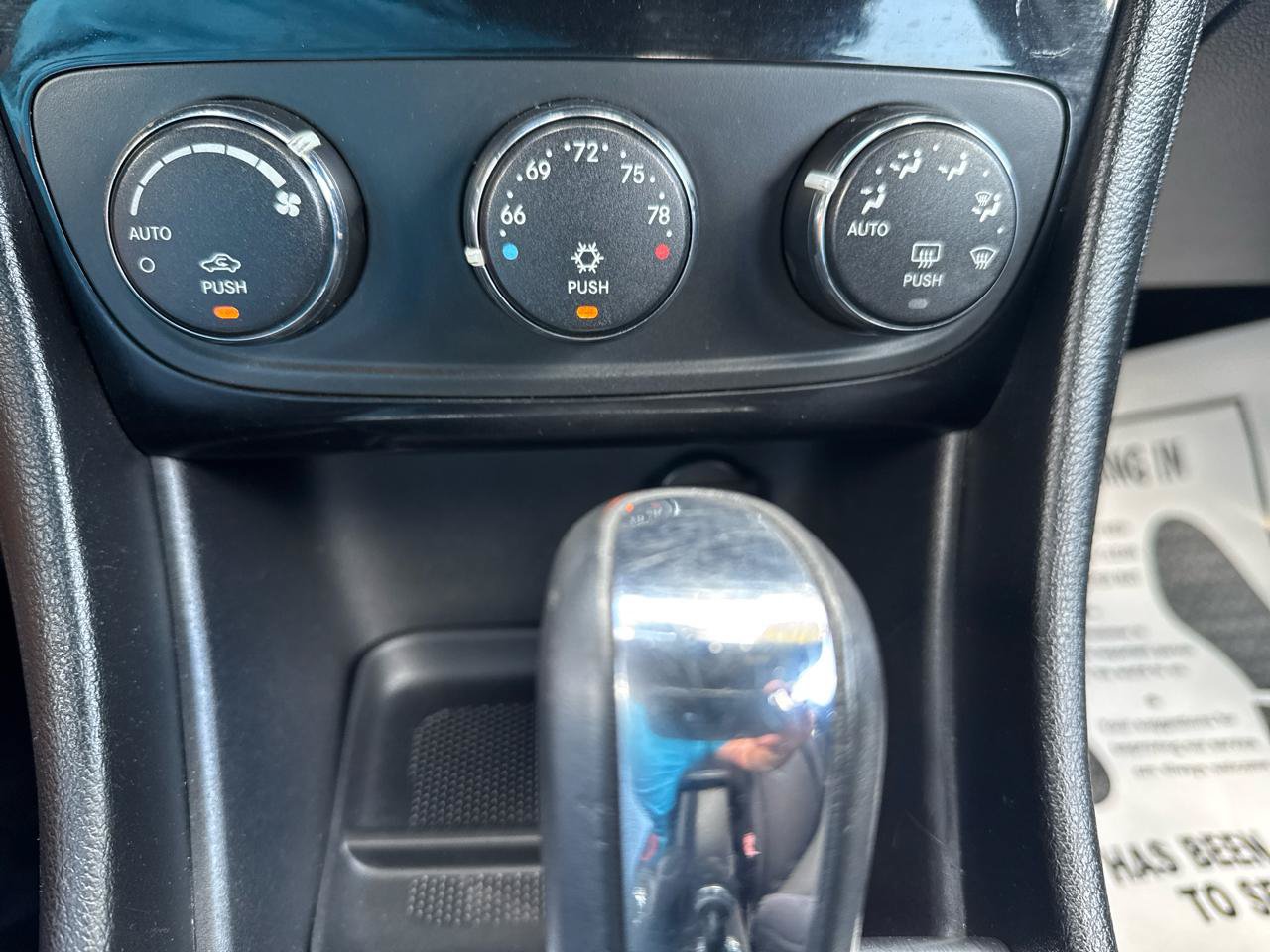 Used 2013 Chrysler 200 Touring FWD image 20