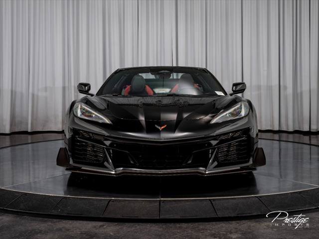 Used 2025 Chevrolet Corvette Z06 w/ Z07 Performance Package RWD image 3