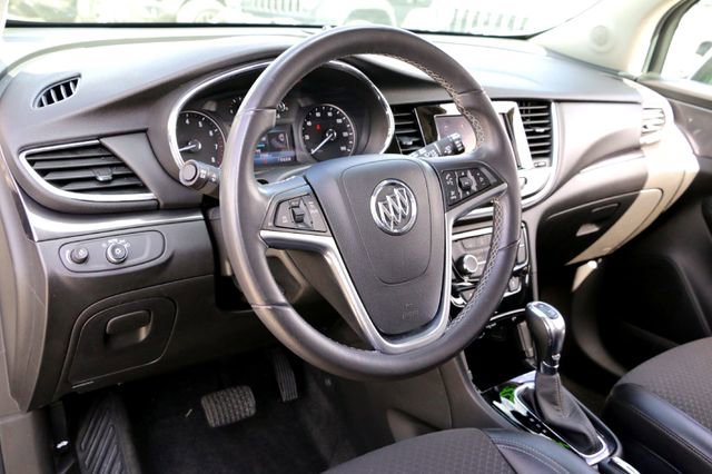 Used 2022 Buick Encore Preferred w/ Safety Package image 9