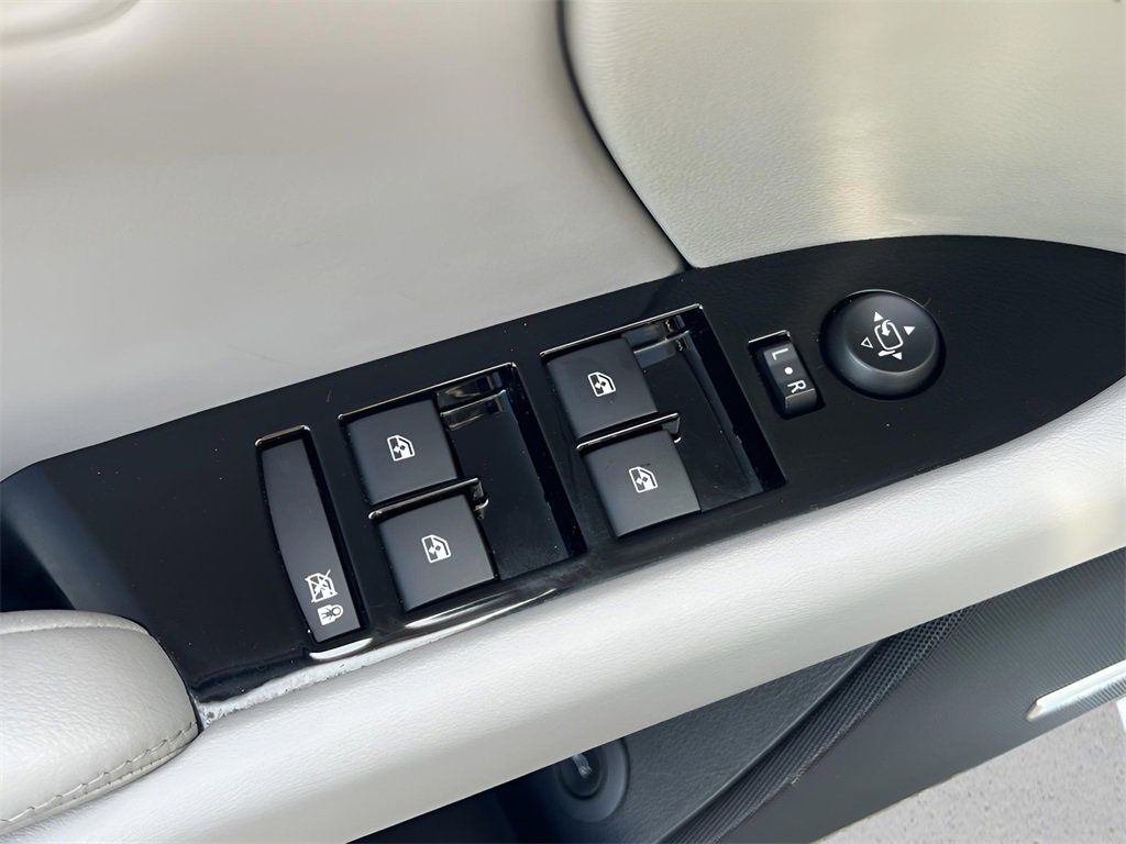 Used 2017 Cadillac XTS Premium Luxury image 24