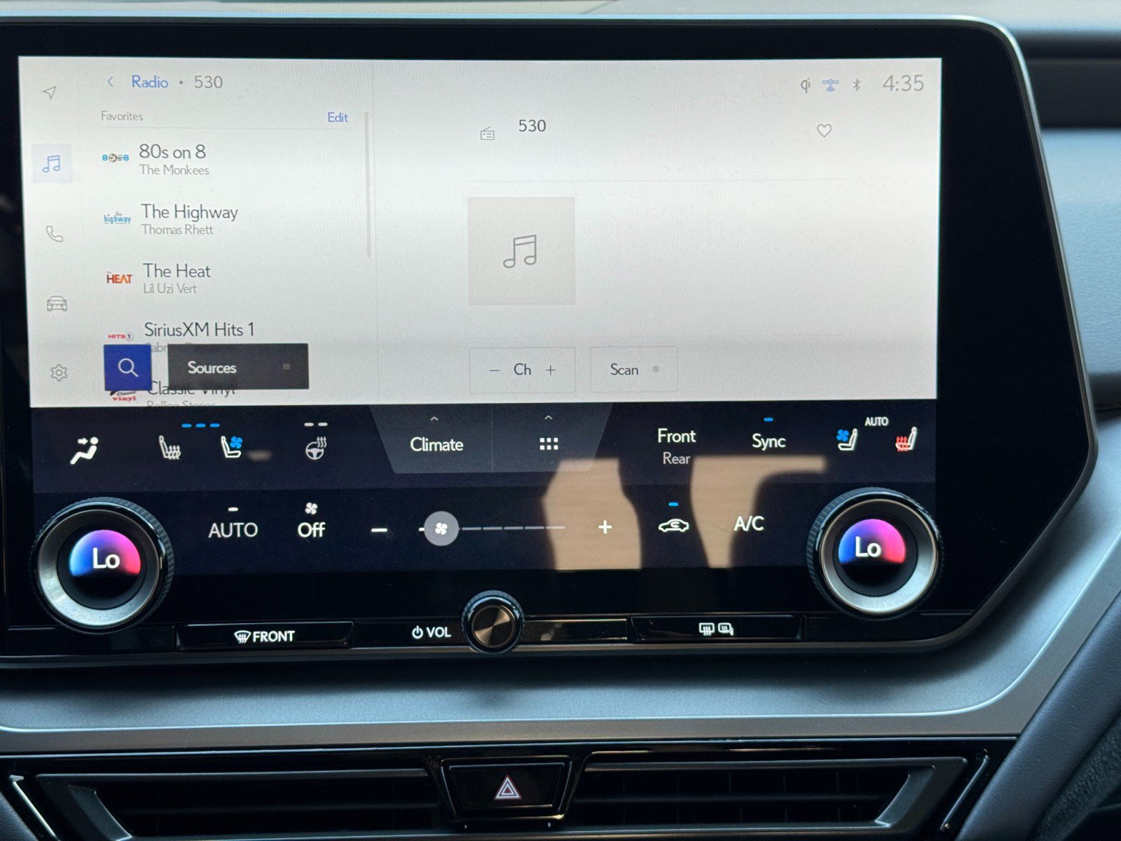 Used 2025 Lexus TX 500h AWD w/ Technology Package image 26