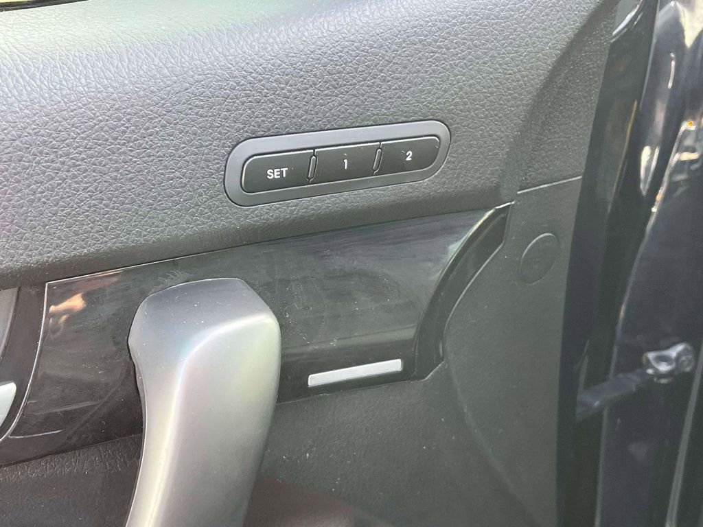 Used 2015 Kia Sorento SX image 18