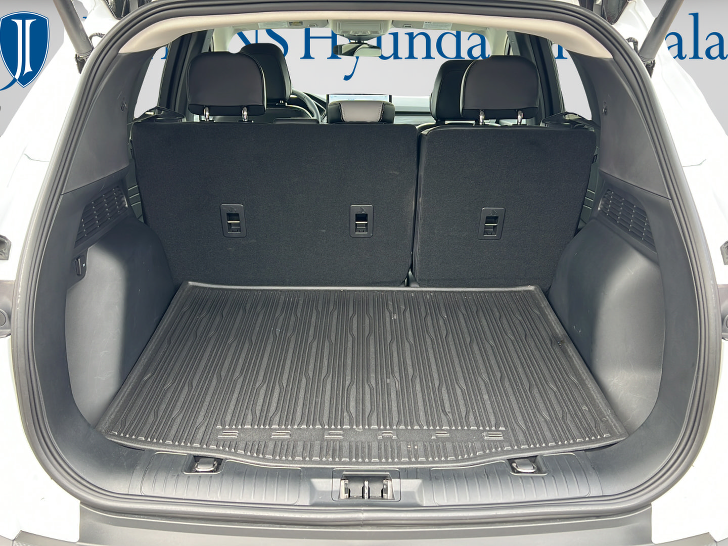 Used 2023 Ford Escape Platinum FWD image 10