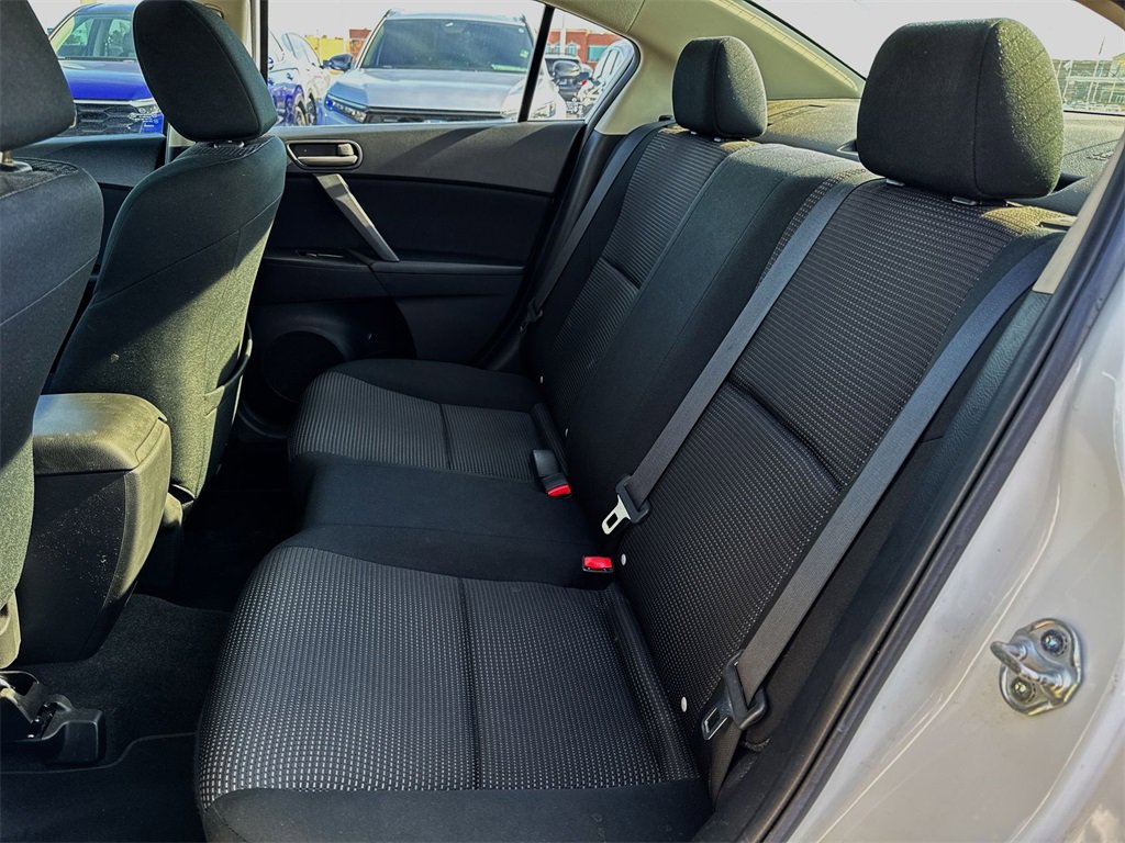 Used 2013 MAZDA MAZDA3 i SV w/ Convenience Pkg image 20