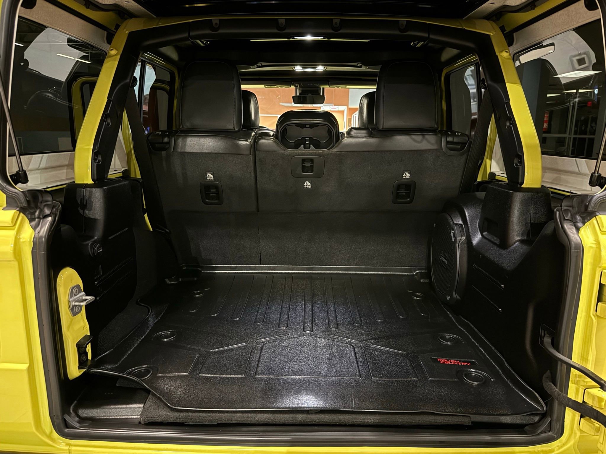 Used 2022 Jeep Wrangler Unlimited Rubicon w/ Trailer Tow Package image 26