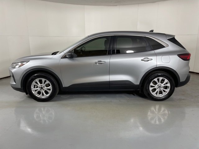 Used 2023 Ford Escape Active w/ Cold Weather Package image 5