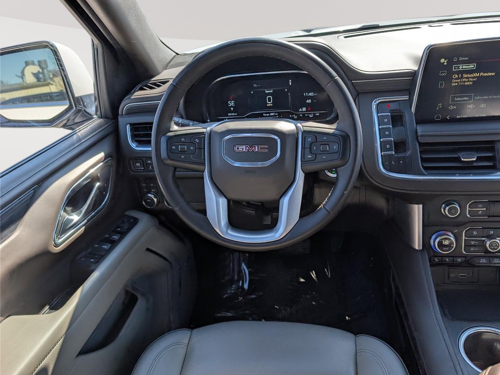 Used 2024 GMC Yukon SLT AWD/4WD image 19