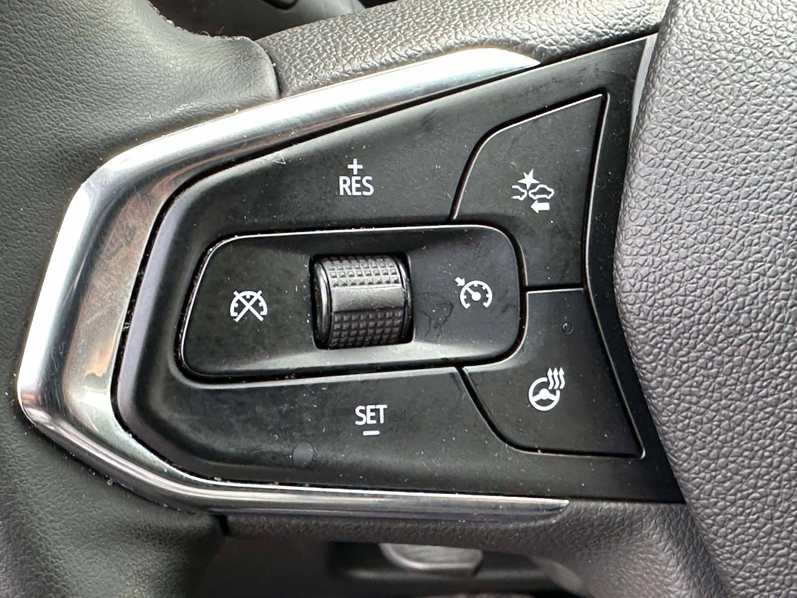 Used 2024 Chevrolet Trax LT w/ Driver Confidence Package image 19