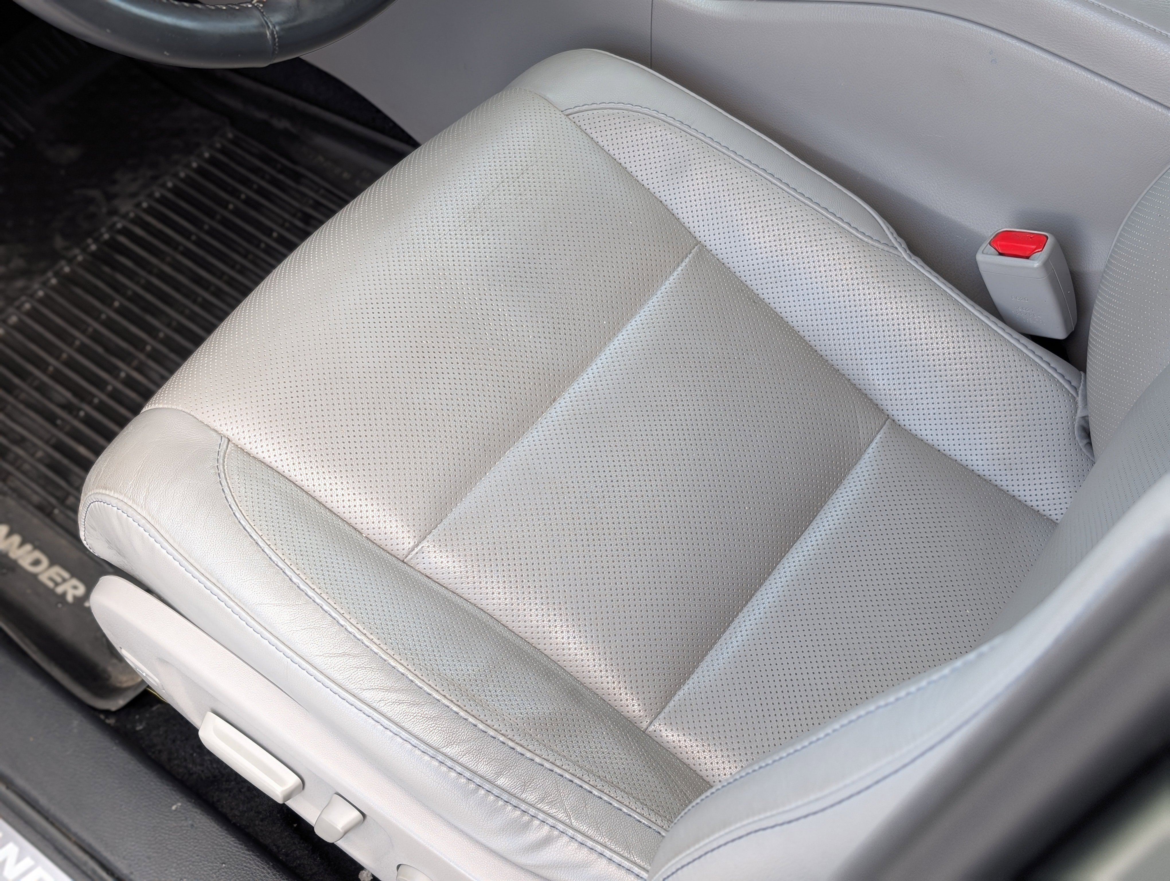 Used 2016 Toyota Highlander Limited image 31