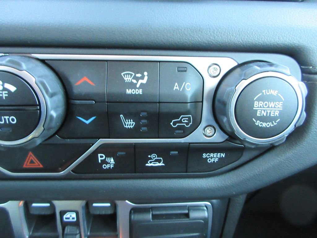 Used 2024 Jeep Wrangler Sahara w/ Technology Group image 34