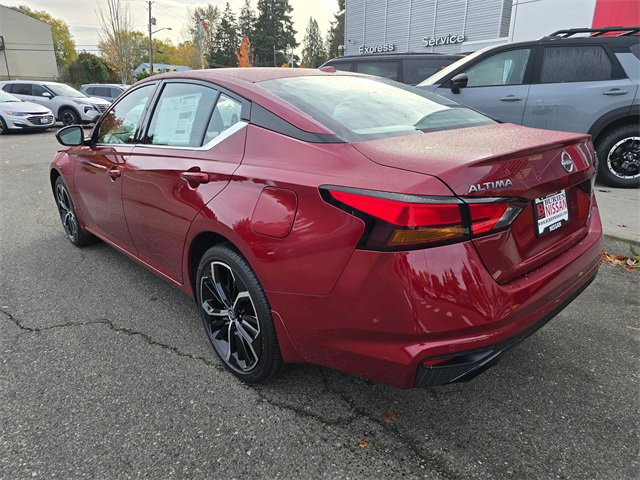 New 2025 Nissan Altima 2.5 SR image 8